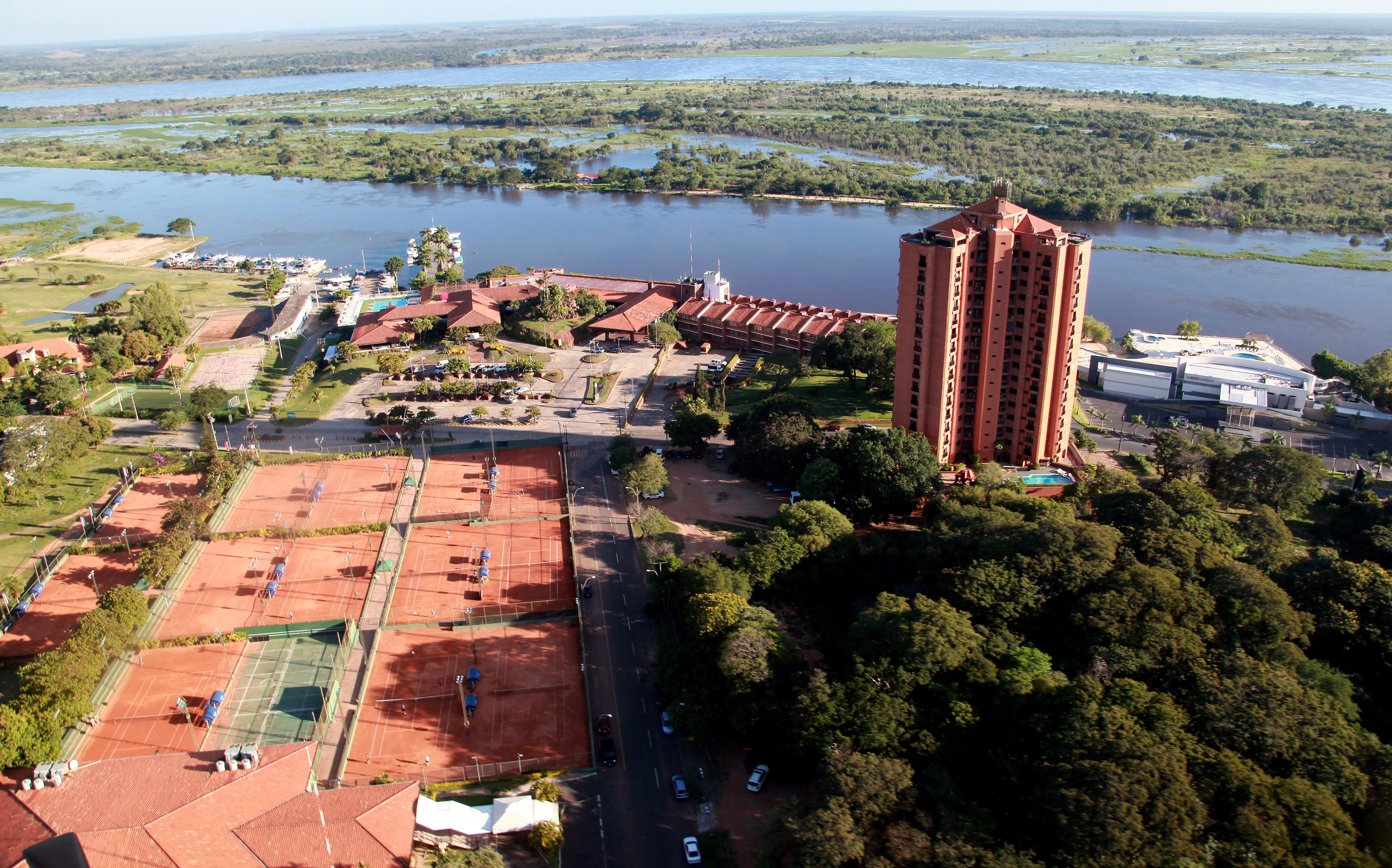 Resort Yacht Y Golf Club Paraguayo อะซุนซิออง ภายนอก รูปภาพ