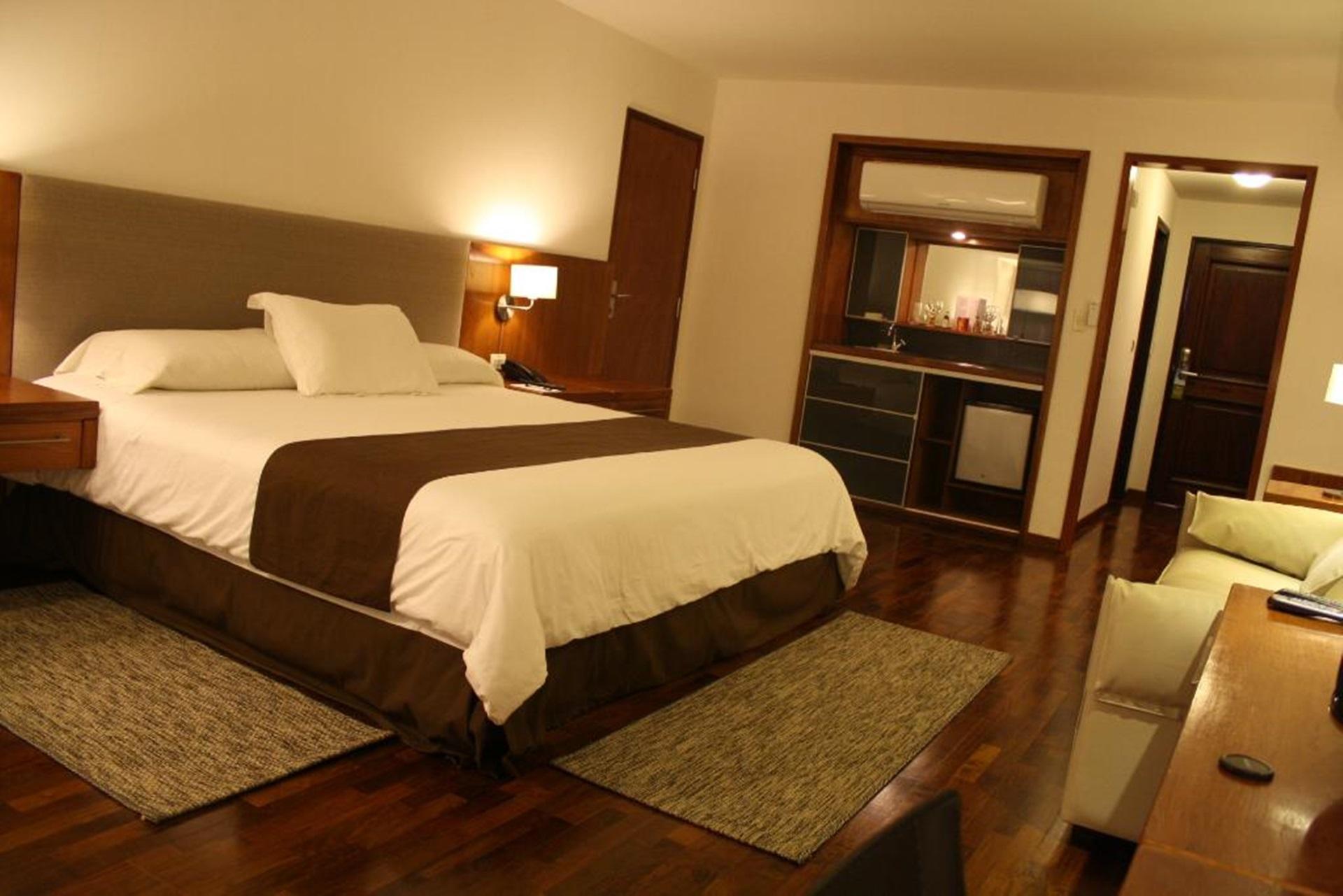 Yacht & Golf Club Paraguayo, A Tribute Portfolio Resort Lambare ภายนอก รูปภาพ